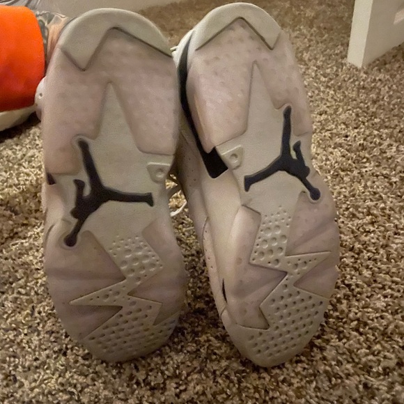 Jordan 6 - Picture 3 of 3